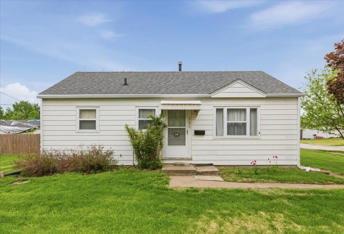 3101 8th Avenue, Council Bluffs, IA 51501 - #1