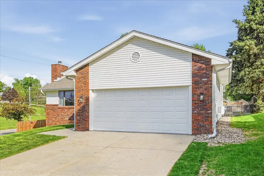 105 Kingsridge Drive, Council Bluffs, IA 51503 - #3
