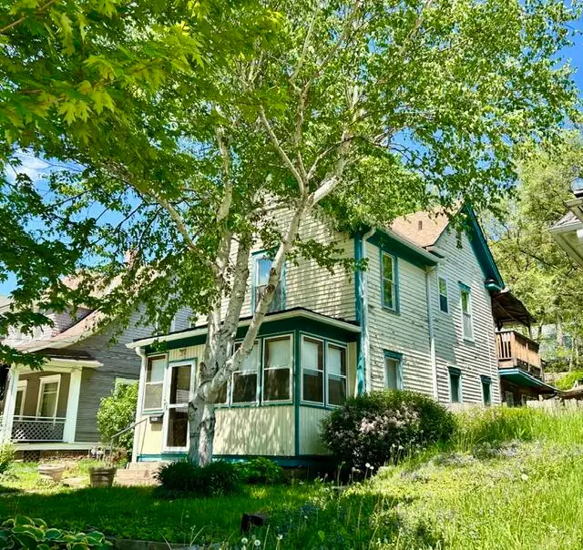 341 Lincoln Avenue, Council Bluffs, IA 51503 - #1