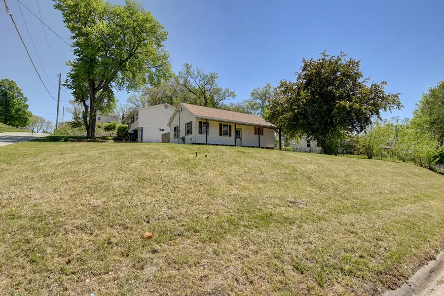 111 N Elm Street, Glenwood, IA 51534 - #3