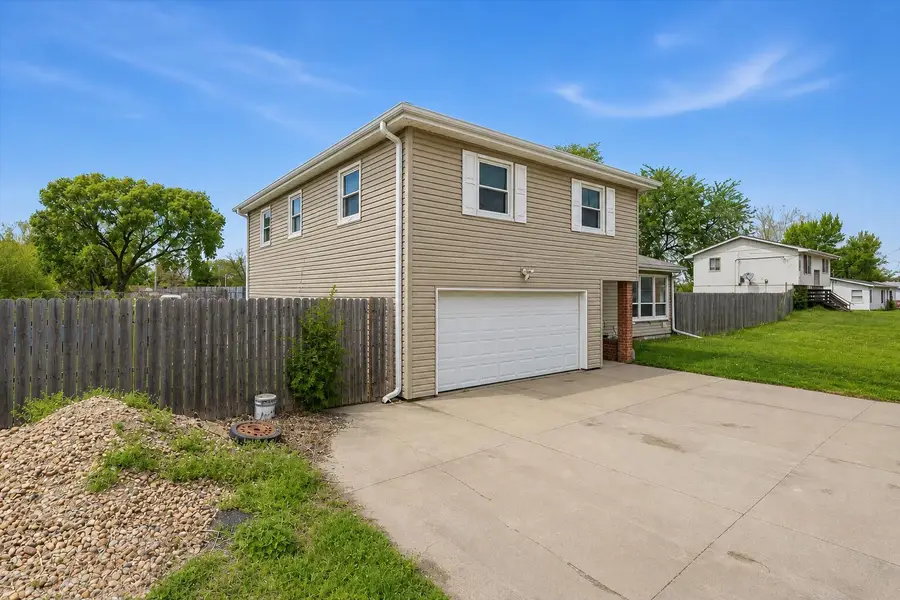 918 N 24th Street, Council Bluffs, IA 51501 - #3