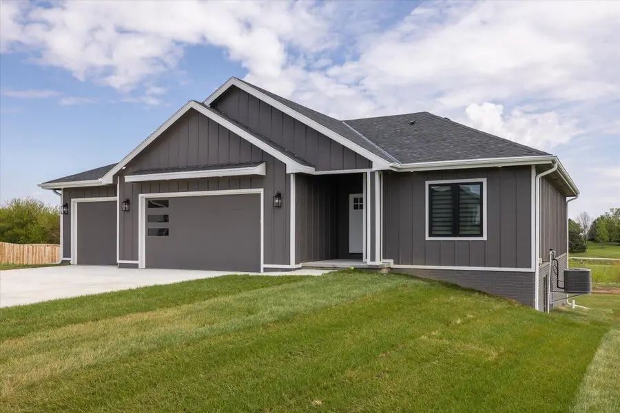 52161 229th Street, Glenwood, IA 51534 - #2