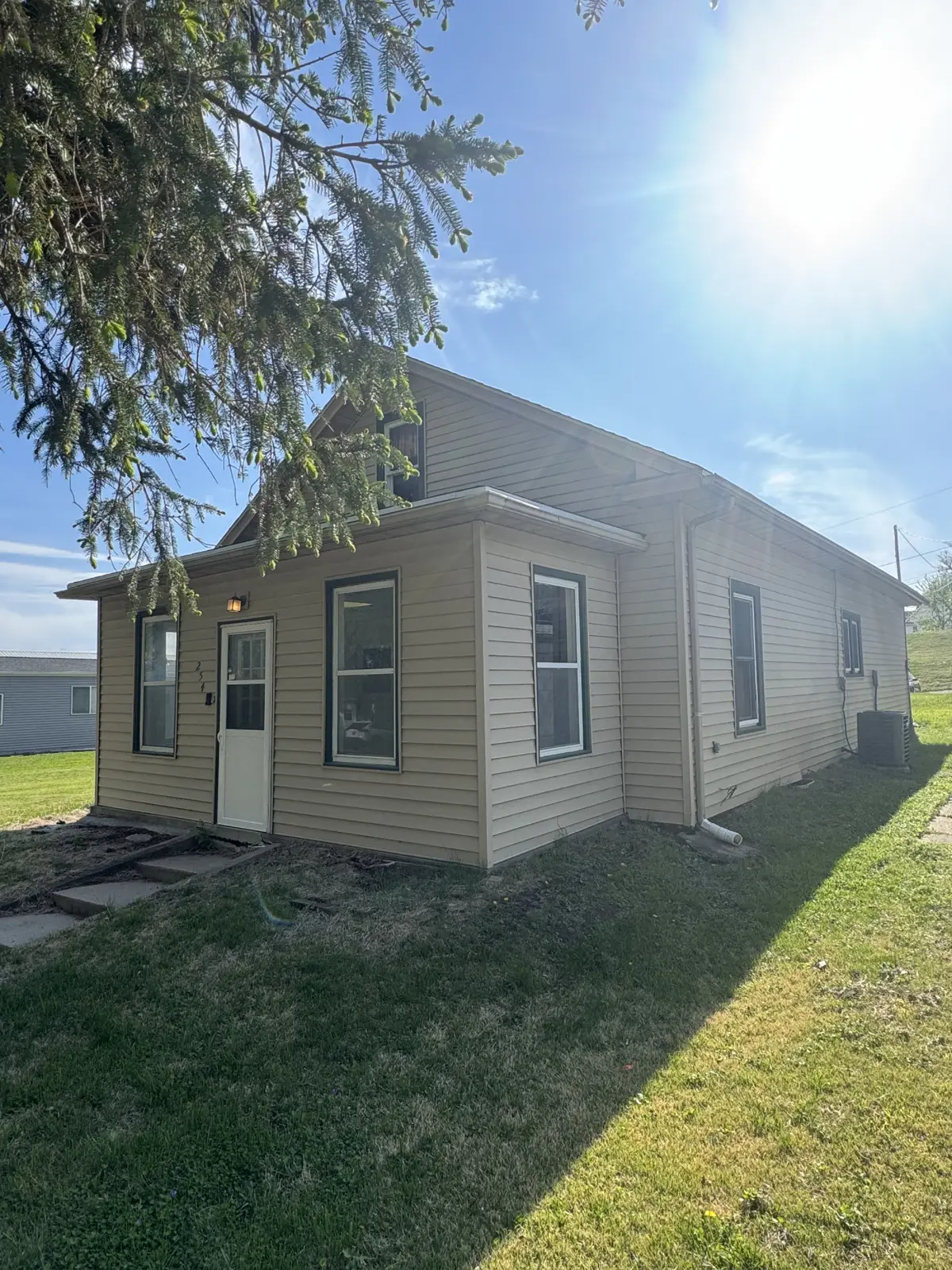 254 S Chestnut Street, Avoca, IA 51521 - #1