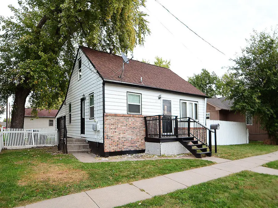 2306 6th Avenue, Council Bluffs, IA 51501 - #2