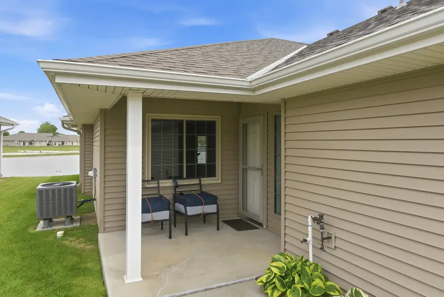 5327 Hardings Landing Road, Council Bluffs, IA 51501 - #3