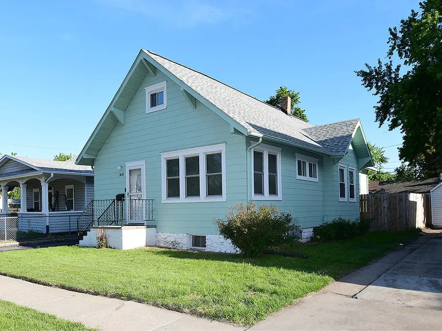 3458 Avenue B, Council Bluffs, IA 51501 - #2