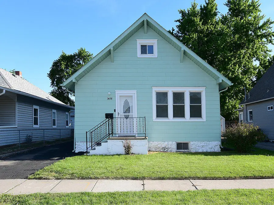 3458 Avenue B, Council Bluffs, IA 51501 - #3