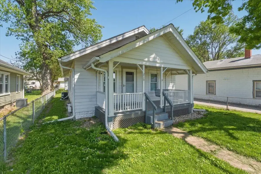 215 N 14th Street, Council Bluffs, IA 51501 - #2