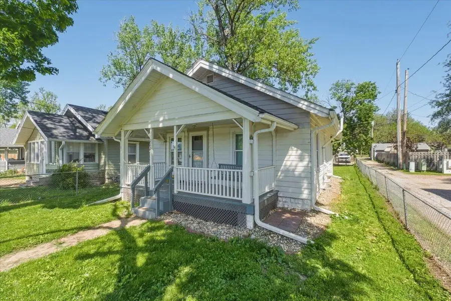215 N 14th Street, Council Bluffs, IA 51501 - #3