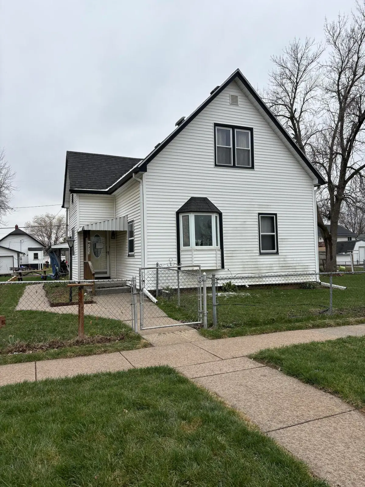 2423 4th Avenue, Council Bluffs, IA 51501 - #1