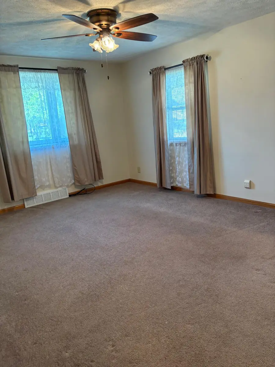 2423 4th Avenue, Council Bluffs, IA 51501 - #2