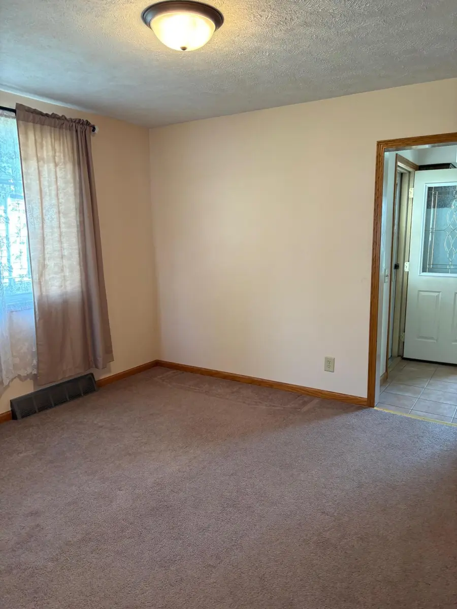 2423 4th Avenue, Council Bluffs, IA 51501 - #3