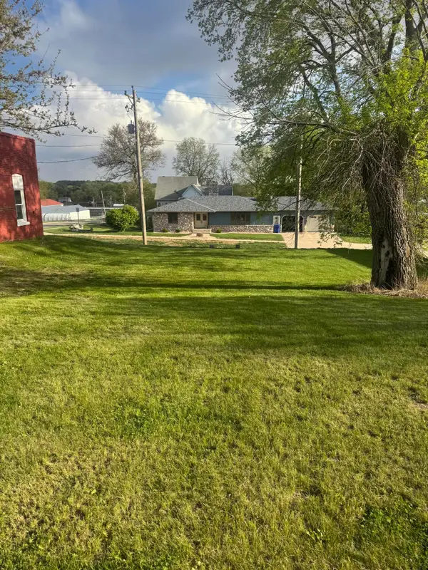 203 W Lyon Street, AVOCA, IA 51521