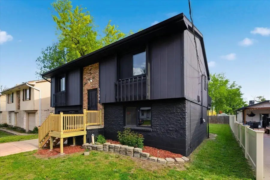 3206 Avenue K, Council Bluffs, IA 51501 - #2