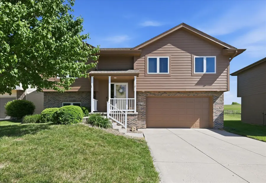 4910 Cedarbrook Drive, Council Bluffs, IA 51503 - #2