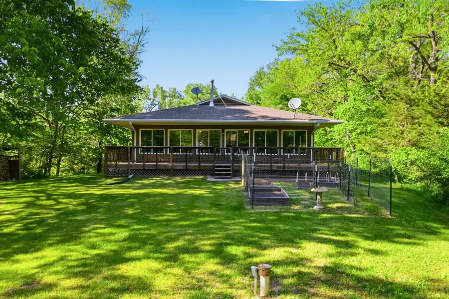 2656 Wa-shaw-tee Road, Hamburg, IA 51640 - #2