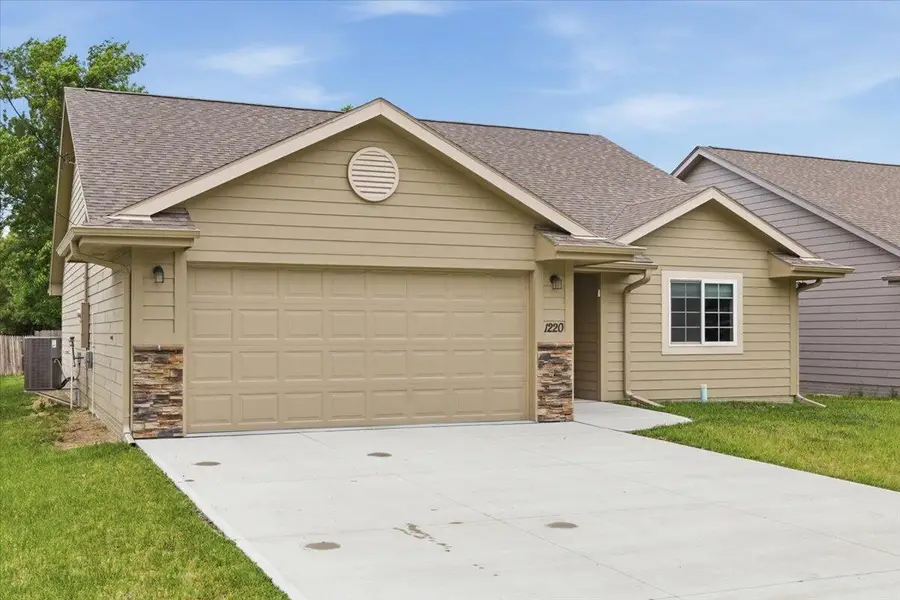 1220 N 29th Street, Council Bluffs, IA 51501 - #3