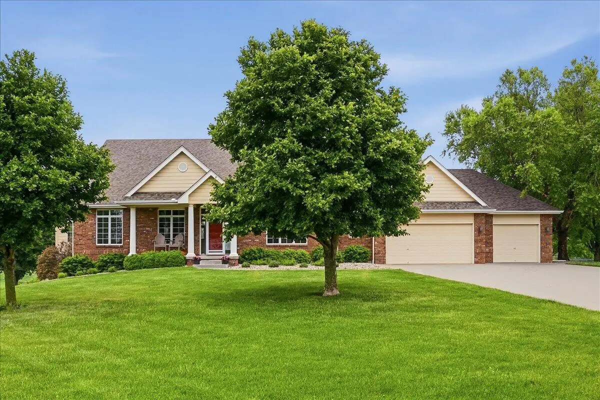 17933 Bent Tree Ridge Ridge, Council Bluffs, IA 51503 - #1