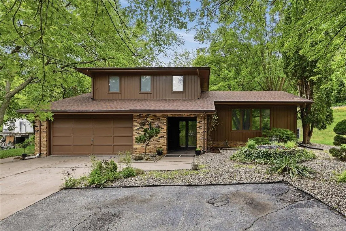 813 College Road, Council Bluffs, IA 51503 - #1