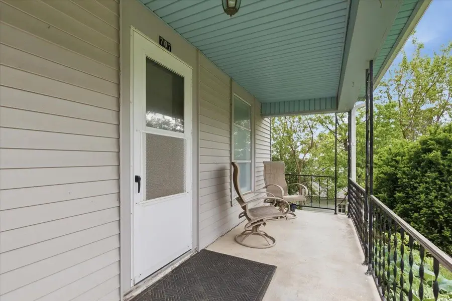 707 Oak Street, Oakland, IA 51560 - #3