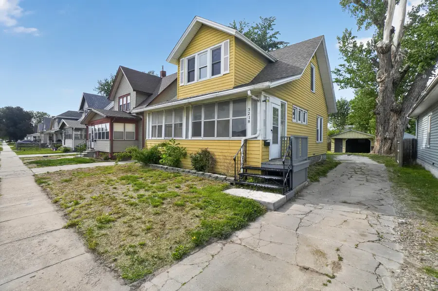 3218 Ave A, Council Bluffs, IA 51501 - #2