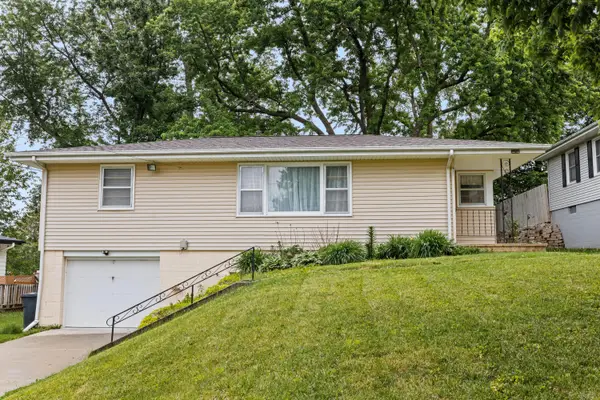 911 Arnold Street, GLENWOOD, IA 51534