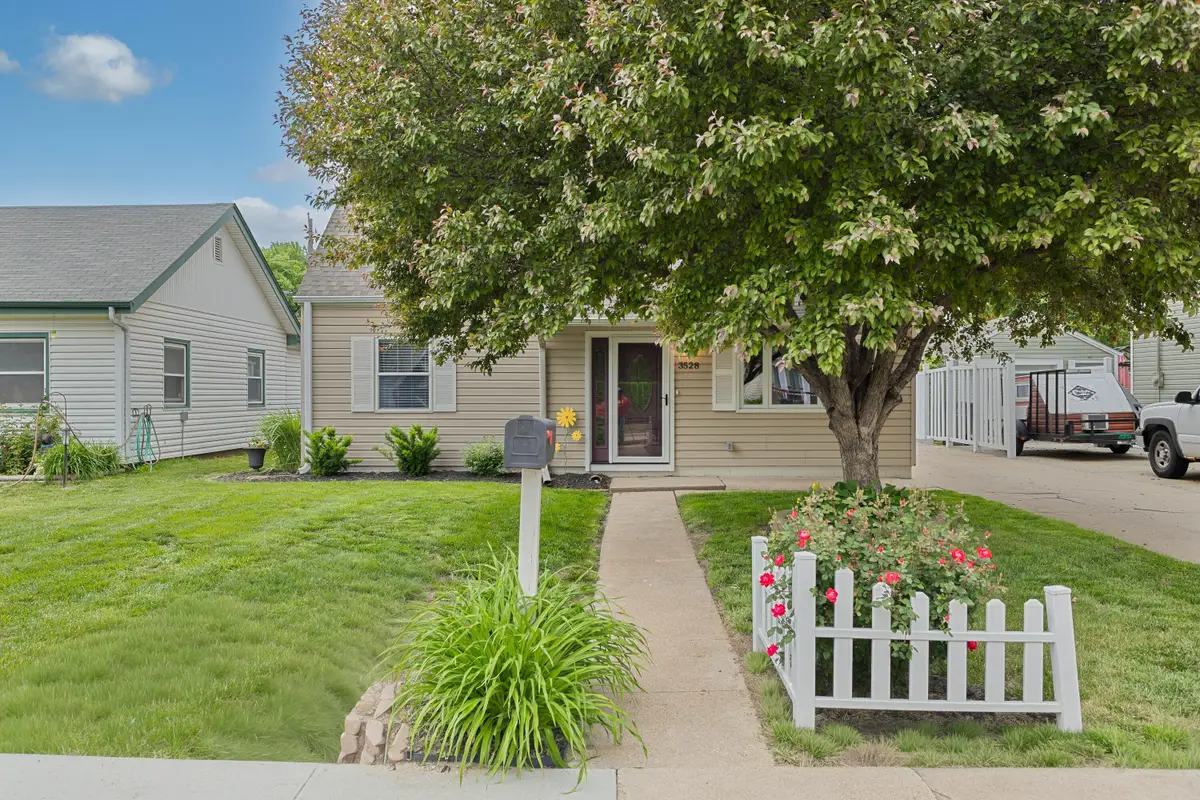 3528 8th Avenue, Council Bluffs, IA 51501 - #1