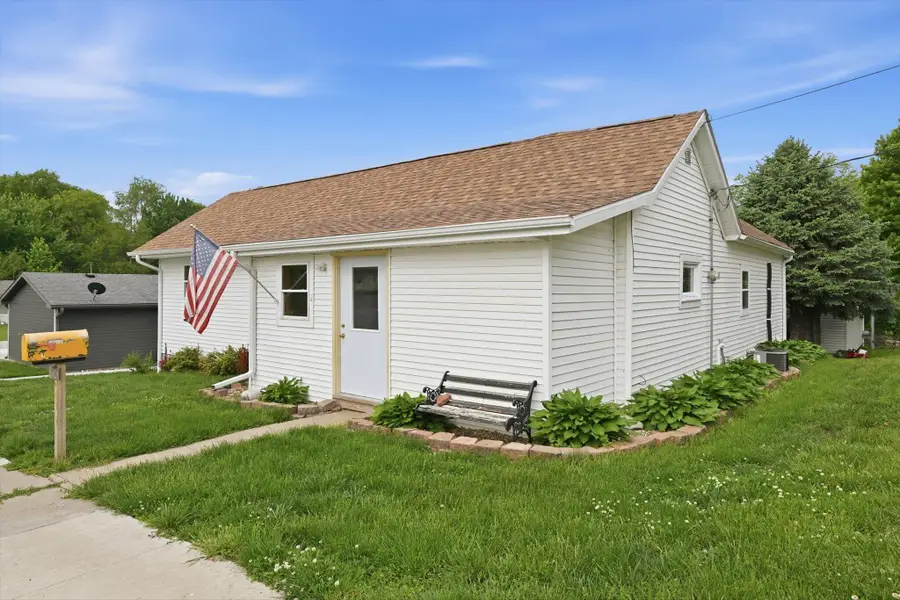 216 S 1st Avenue, Logan, IA 51546 - #2