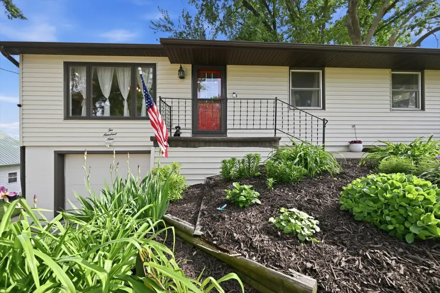 209 W 8th Street, Logan, IA 51546 - #3
