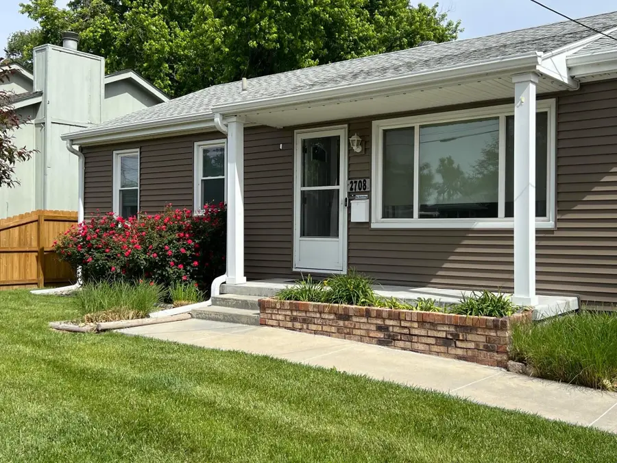 2708 Avenue I, Council Bluffs, IA 51501 - #2