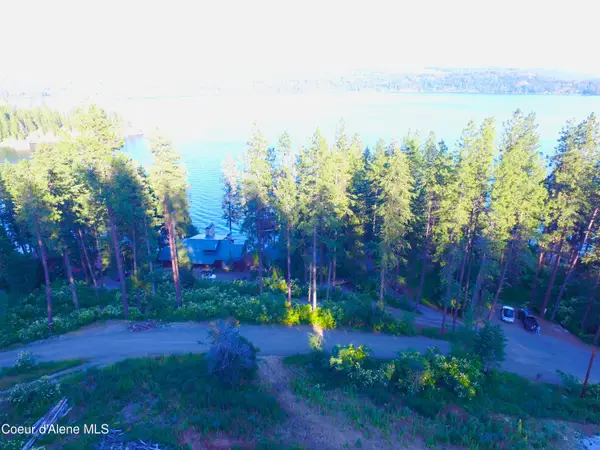 1753 W Valhalla Rd, Coeur d'Alene, ID 83814