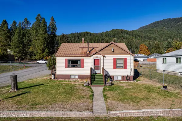 120 4th St, Silverton, ID 83867