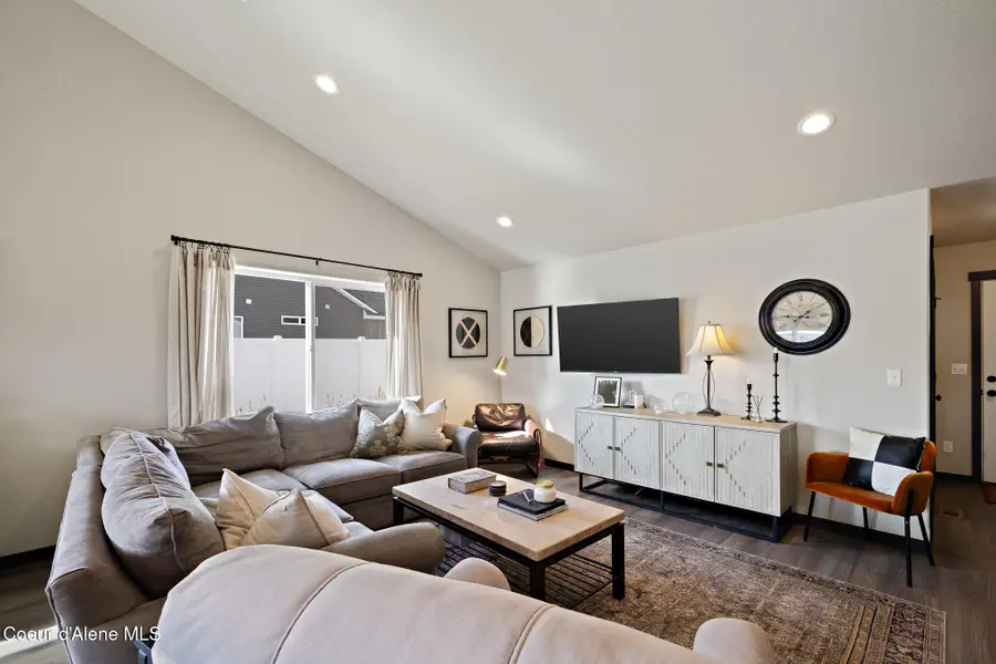 5748 W THEISMANN RD, Rathdrum, ID 83858 - Image #3