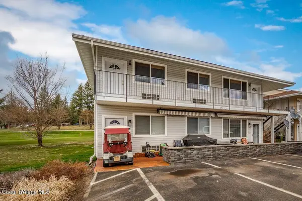 15 Fairway Dr, Blanchard, ID 83804