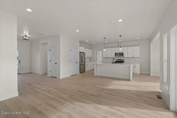 1047 Merideth Rd, Plummer, ID 83851