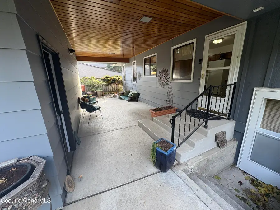 830 N 17th St, Coeur Dalene, ID 83814 - Image #2