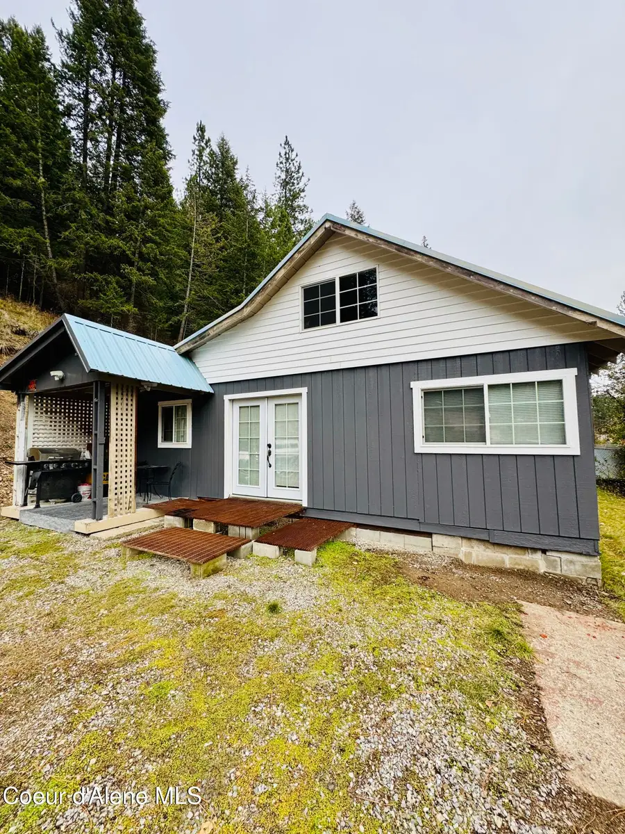 411 Pine Street, Mullan, ID 83846 - Image #2