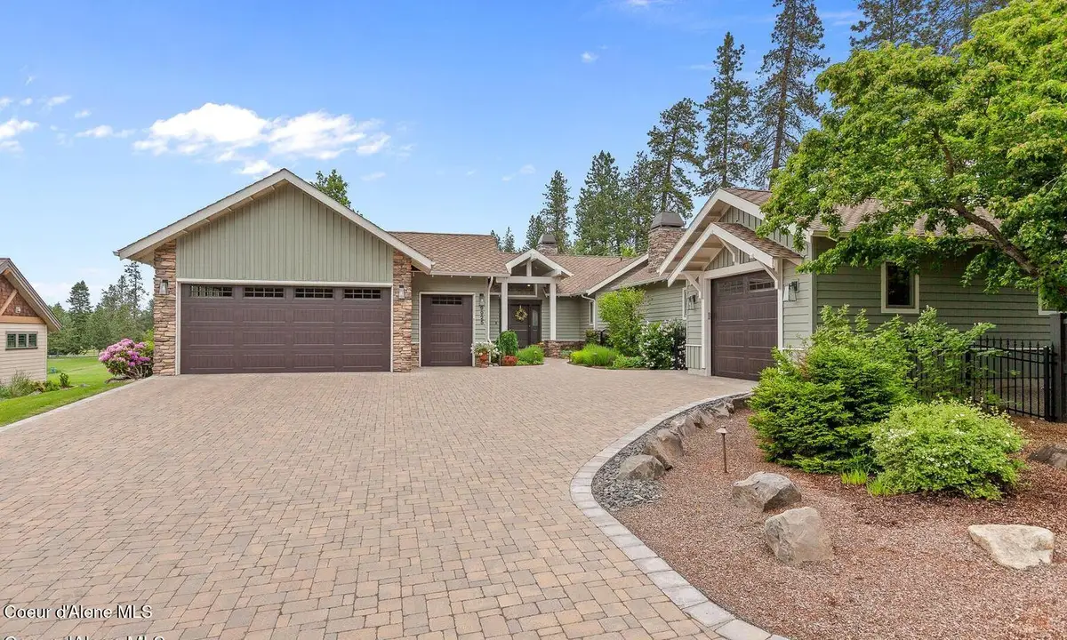 9925 N COUNTRY CLUB DR, Hayden Lake, ID 83835 - Image #1