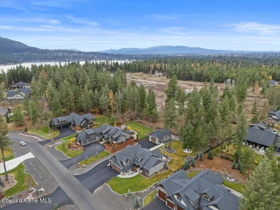 11633 N SPIRAEA LN, Hayden, ID 83835 - Image #2