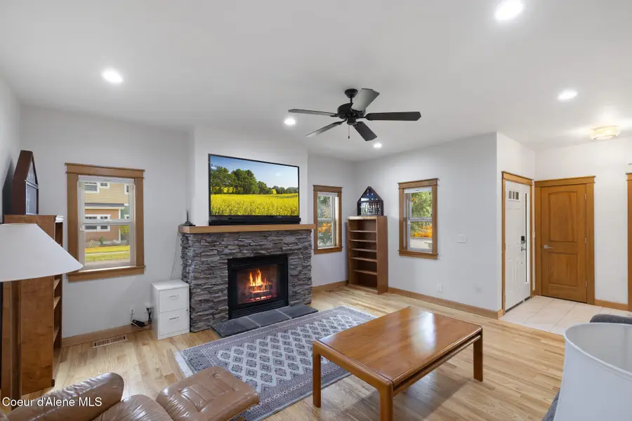 4083 W SHOREVIEW LN, Coeur Dalene, ID 83814 - Image #3