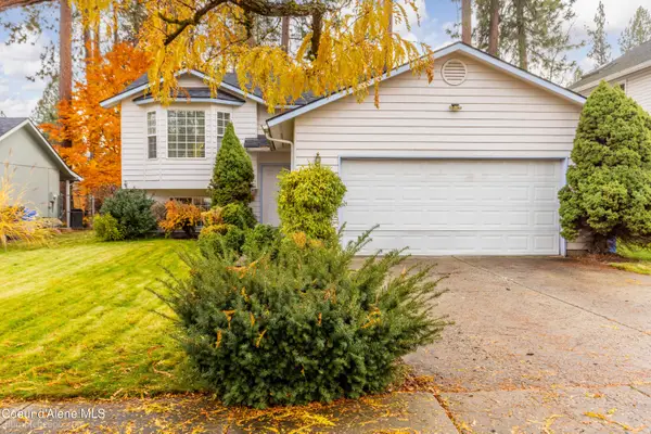 208 S Riverwood Ct, Post Falls, ID 83854