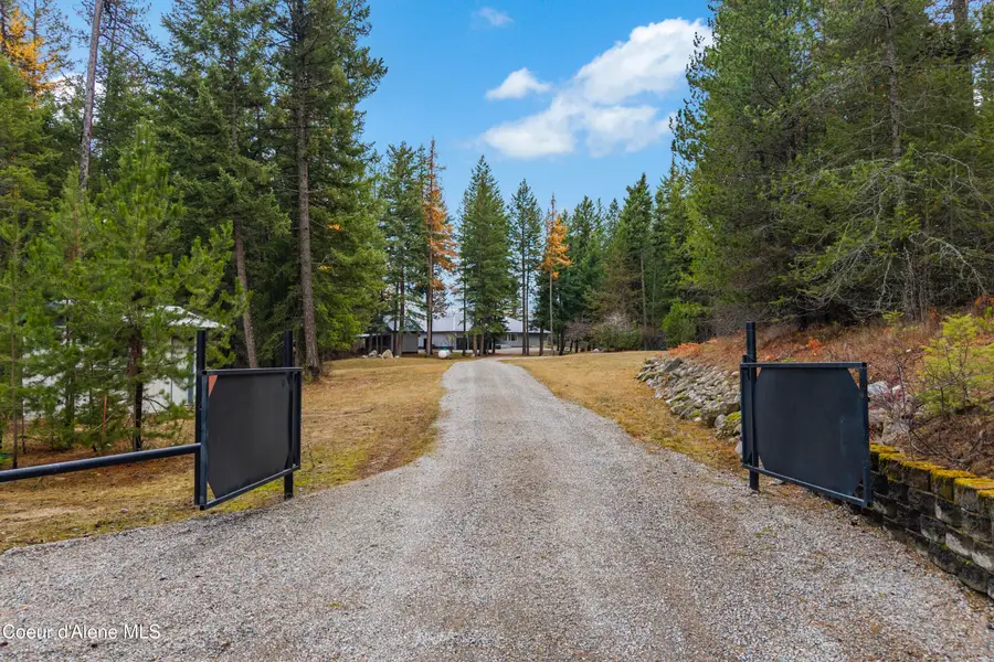 422 Roop Rd, Cocolalla, ID 83813 - Image #2