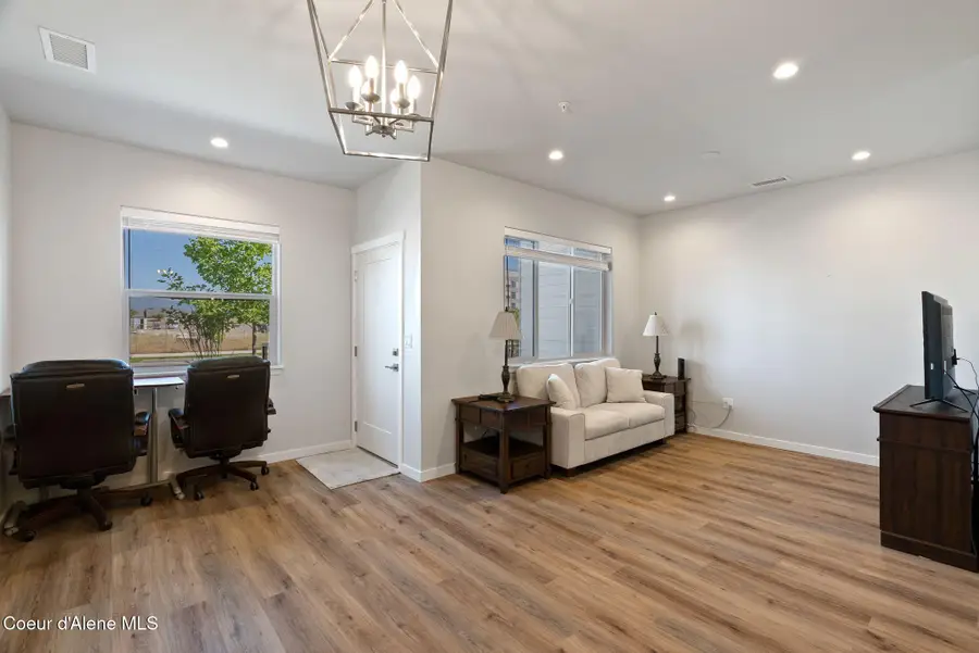 1086 E 4th Ave, Post Falls, ID 83854 - Image #3