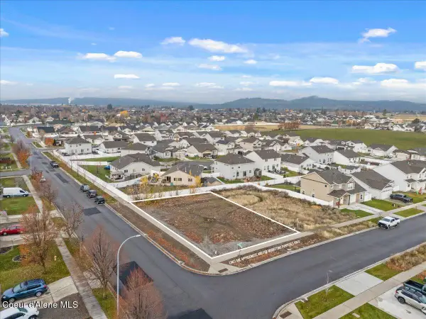 3223 N VAN WINKLE ST, Post Falls, ID 83854