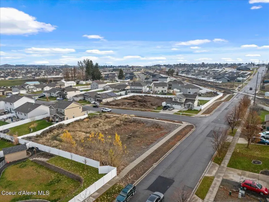 3223 N VAN WINKLE ST, Post Falls, ID 83854 - Image #2