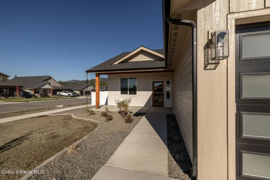 9141 W Cultivator Ave, Rathdrum, ID 83858 - Image #2