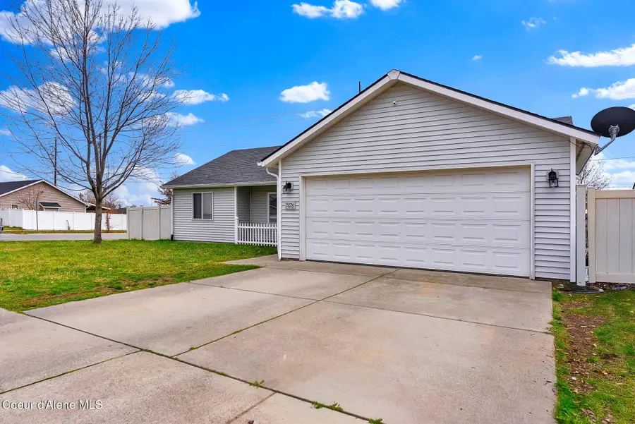 2878 E KNAPP CIR, Post Falls, ID 83854 - Image #2