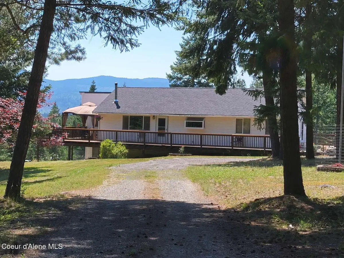 27525 N TIMBER RIDGE RD, Rathdrum, ID 83858 - Image #1