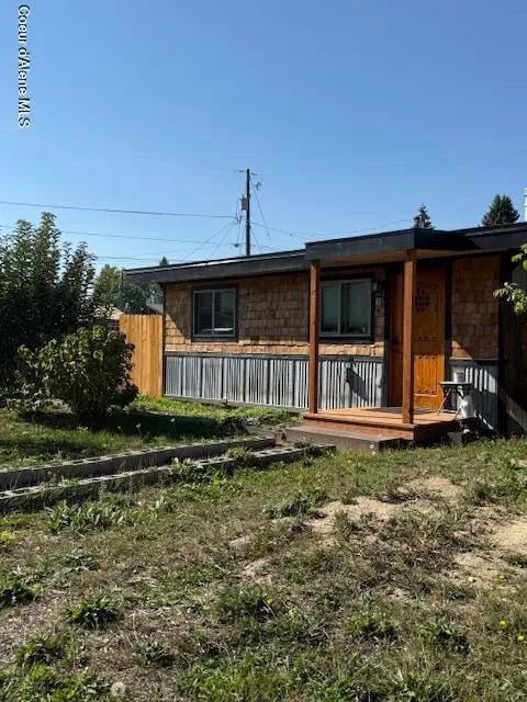 907 Ruth Ave, Sandpoint, ID 83864