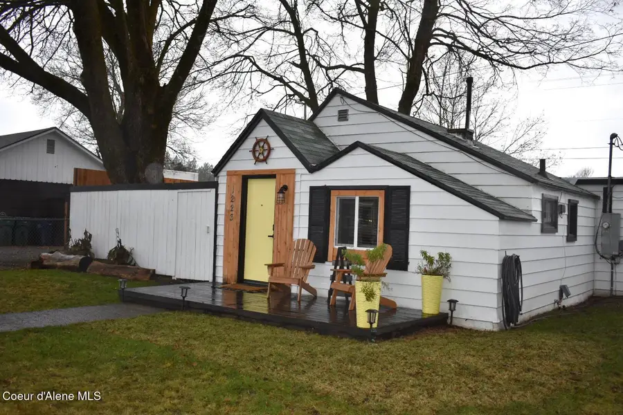 1223 N 1st St, Coeur Dalene, ID 83814 - Image #3
